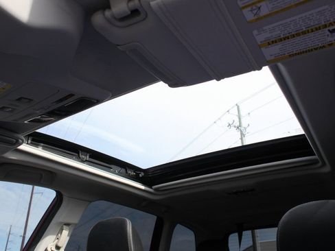 Used 2018 Subaru Forester 2.5i Touring w/ Popular Package #2 image 17