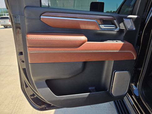 Used 2024 GMC Sierra 2500 Denali Ultimate AWD/4WD image 21