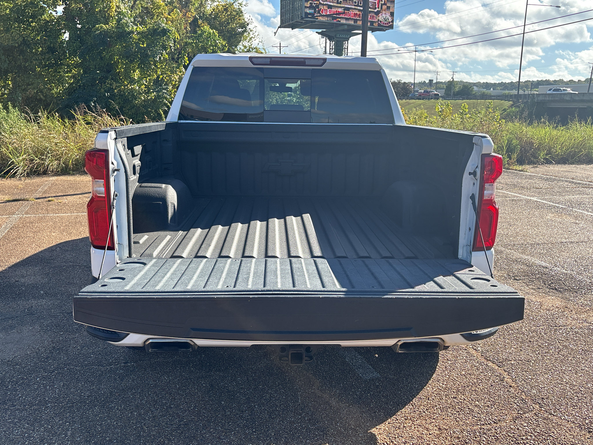 Used 2019 Chevrolet Silverado 1500 RST AWD/4WD image 6