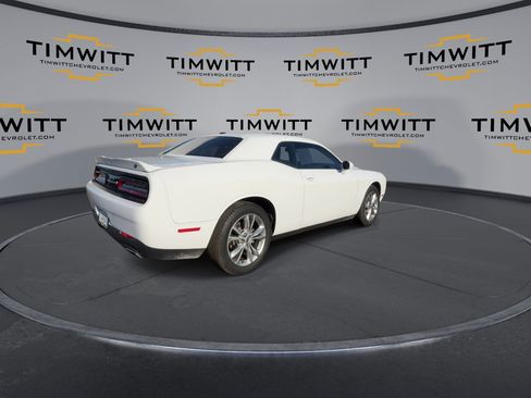 Used 2021 Dodge Challenger SXT image 26