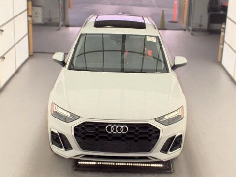 Used 2023 Audi Q5 2.0T Premium Plus w/ Premium Plus Package AWD/4WD image 5