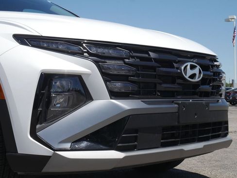 Used 2025 Hyundai Tucson SEL FWD image 2