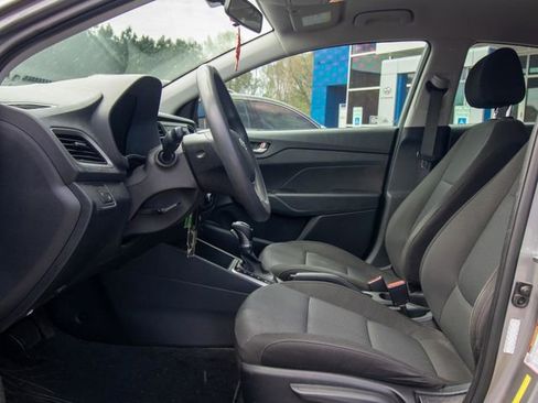 Used 2022 Hyundai Accent SE image 7