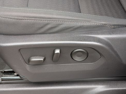 Used 2025 Chevrolet Silverado 1500 LT RWD image 16