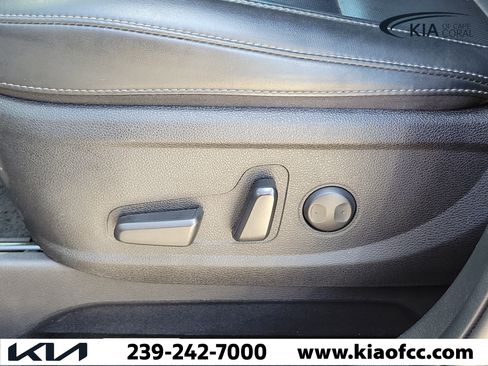 Certified 2024 Kia Telluride S image 24