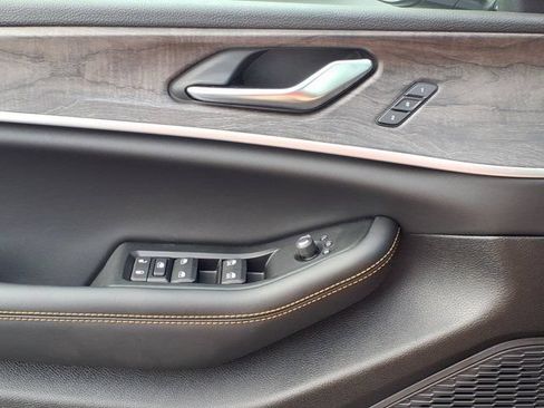 New 2026 Jeep Grand Cherokee Limited AWD/4WD image 11