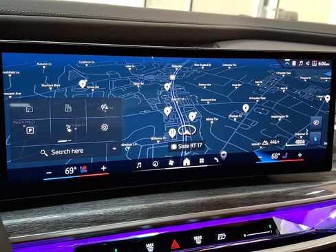 Used 2025 BMW i7 xDrive60 w/ M Sport Package RWD image 11