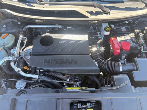 Used 2025 Nissan Rogue SV FWD image 34