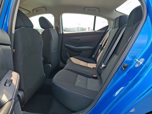 Used 2025 Nissan Sentra SV FWD image 10
