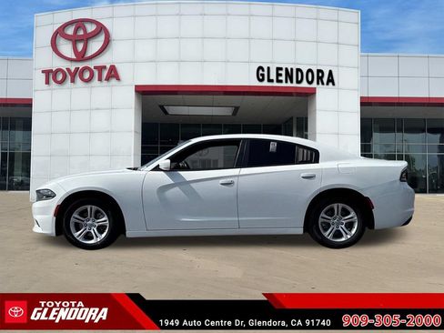 Used 2022 Dodge Charger SXT w/ Leather Interior Group RWD image 6