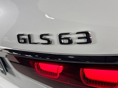 New 2026 Mercedes-Benz GLS 63 AMG 4MATIC image 9