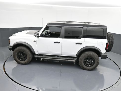 Used 2024 Ford Bronco Wildtrak image 32