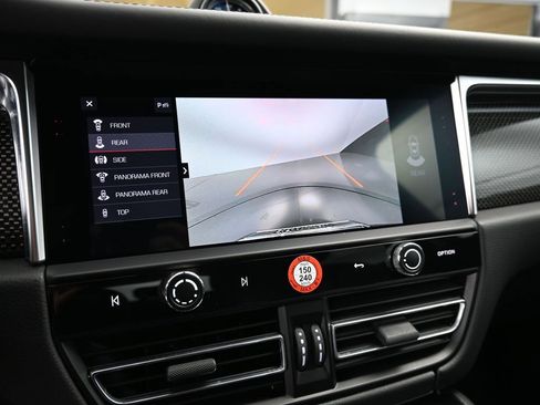 Certified 2024 Porsche Macan Turbo image 27