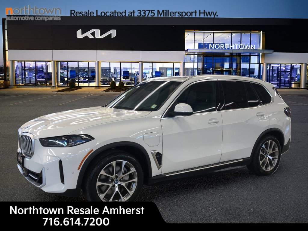 Used 2024 BMW X5 xDrive50e AWD/4WD image 1
