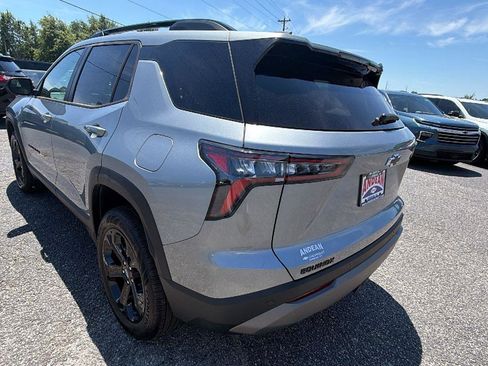 New 2026 Chevrolet Equinox LT w/ Convenience Package II FWD image 7