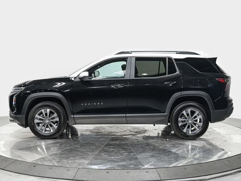 Used 2025 Chevrolet Equinox LT w/ Convenience Package II image 2