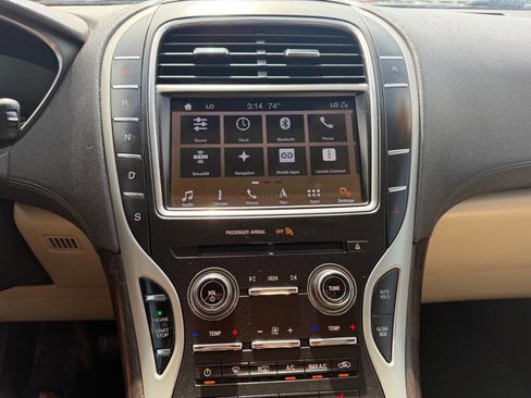 Used 2019 Lincoln Nautilus Select FWD image 18