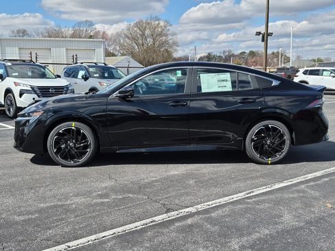 New 2026 Nissan Sentra SR image 5