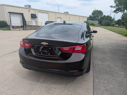 Used 2020 Chevrolet Malibu LS FWD image 2