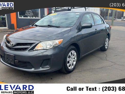 Used 2012 Toyota Corolla L image 2