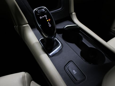 Used 2019 Cadillac XT5 FWD image 22