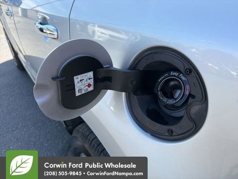 Used 2012 Lincoln MKX FWD image 10