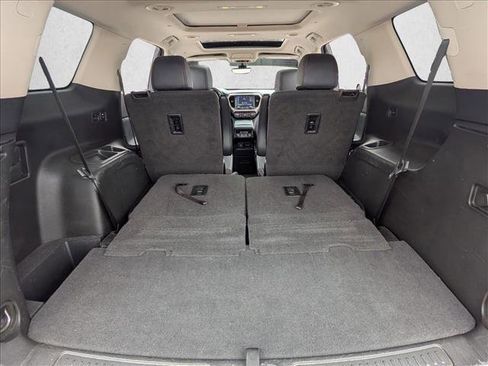 Used 2021 GMC Acadia Denali w/ Denali Technology Package image 6