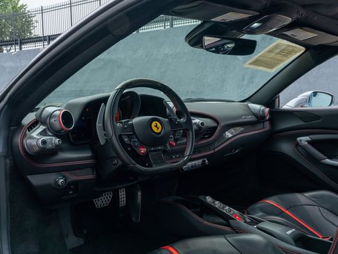 Used 2021 Ferrari F8 Tributo RWD image 30