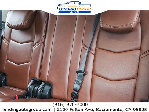 Used 2019 Cadillac Escalade Premium Luxury image 19