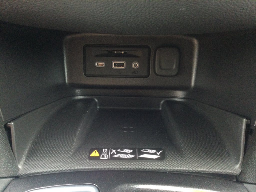 Used 2024 Chevrolet Equinox Premier FWD image 25