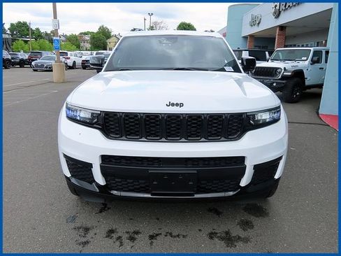 Used 2023 Jeep Grand Cherokee L Laredo AWD/4WD image 3