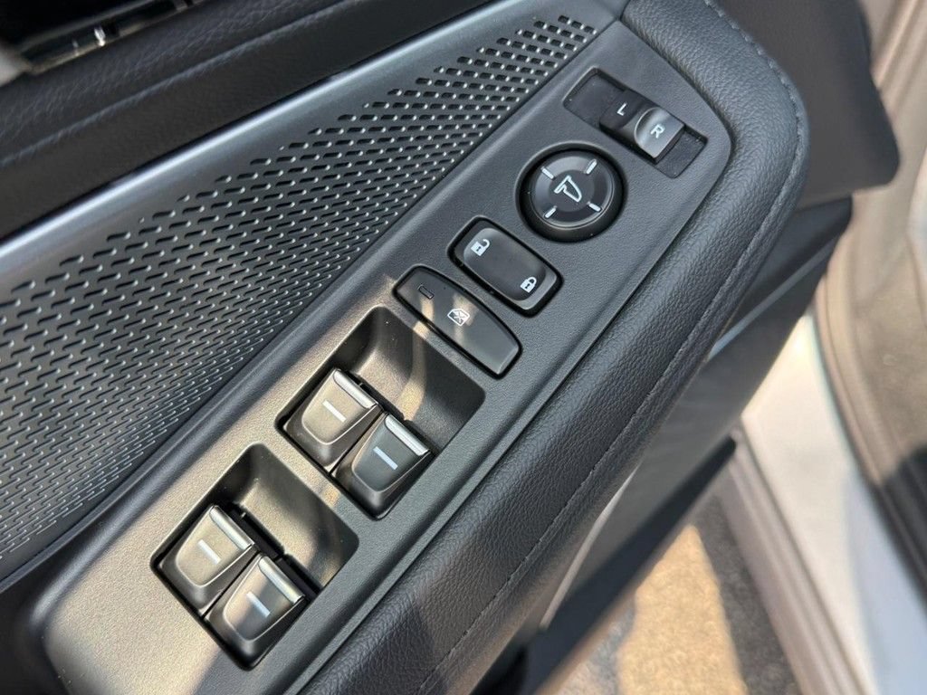 Certified 2026 Acura MDX SH-AWD image 19