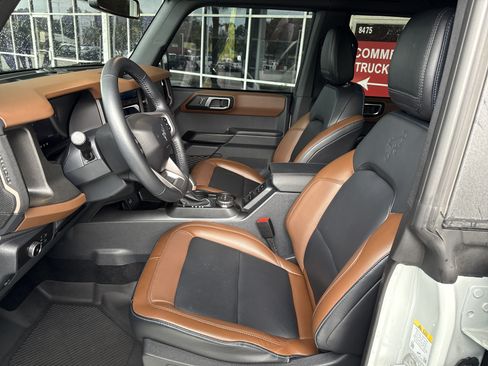 Used 2024 Ford Bronco Outer Banks AWD/4WD image 15