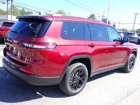 New 2025 Jeep Grand Cherokee L Altitude image 7