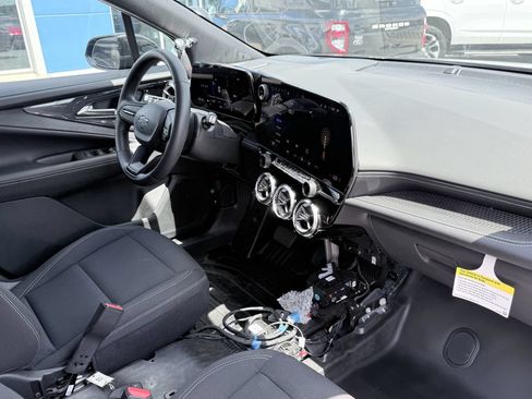 Used 2024 Chevrolet Blazer EV AWD Police image 12