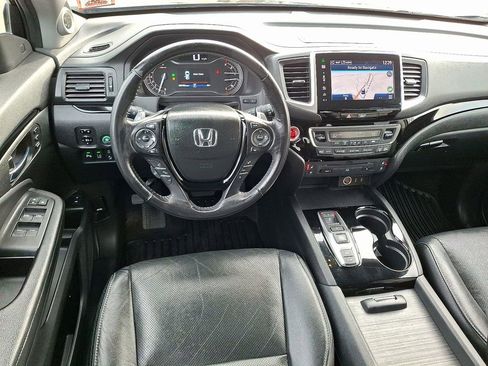 Used 2016 Honda Pilot Elite image 2