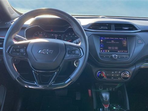 Used 2023 Chevrolet TrailBlazer RS image 9