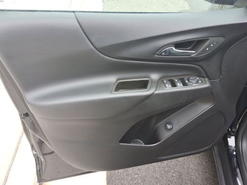 Used 2023 Chevrolet Equinox LT image 22