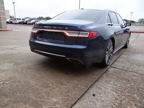 Used 2017 Lincoln Continental Reserve image 6
