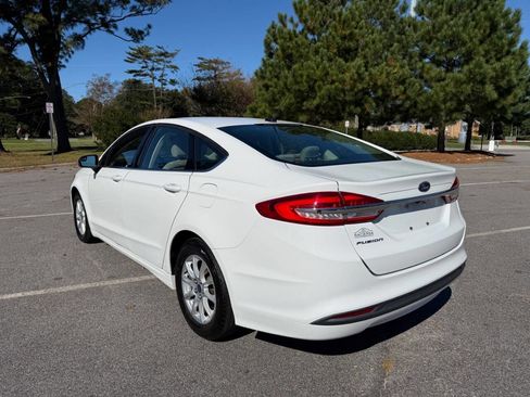 Used 2017 Ford Fusion S image 7