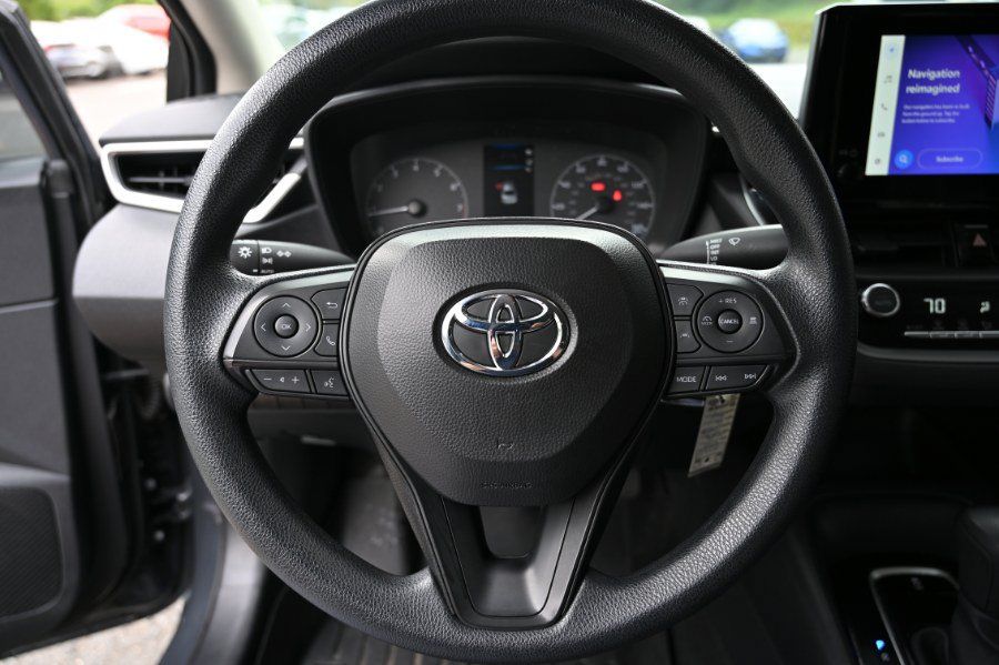 Used 2024 Toyota Corolla LE FWD image 16