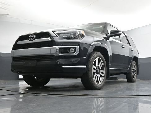 Used 2014 Toyota 4Runner Limited image 20