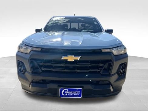 Certified 2025 Chevrolet Colorado W/T image 3