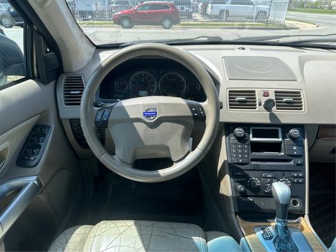 Used 2004 Volvo XC90 2.5T image 15