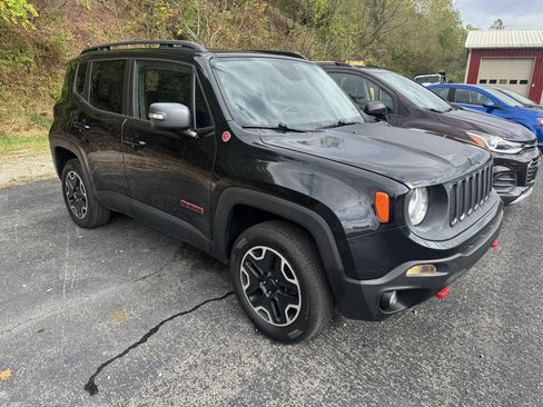 Used 2016 Jeep Renegade Trailhawk w/ Popular Equipment Group image 7
