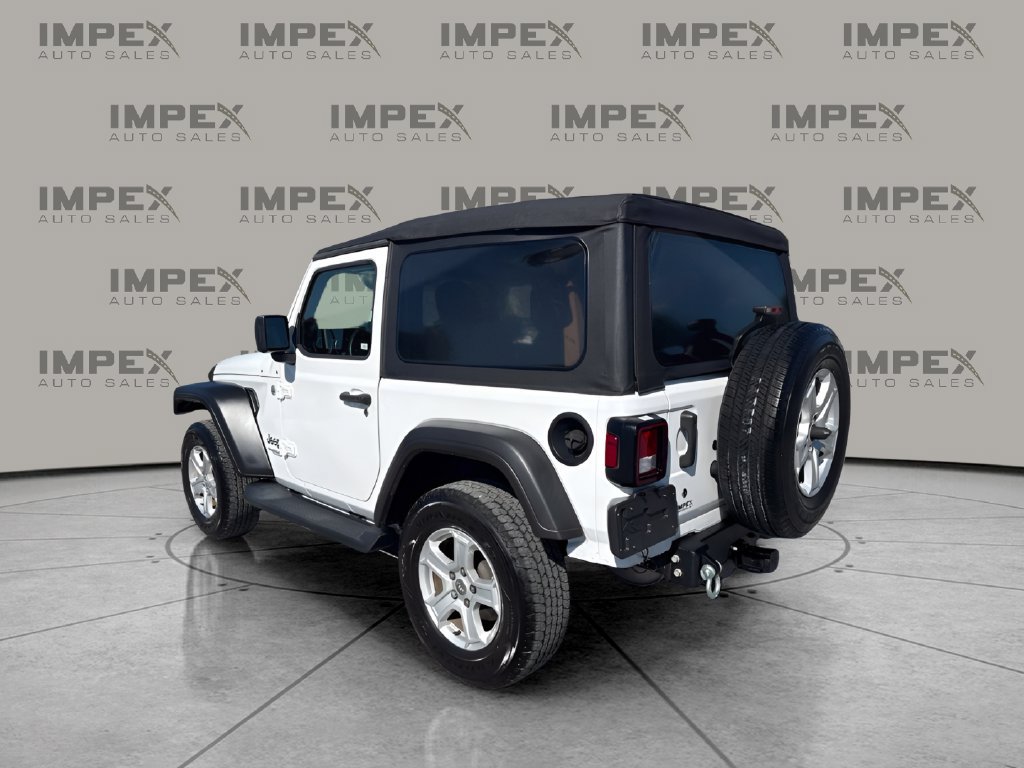 Used 2018 Jeep Wrangler Sport AWD/4WD image 3