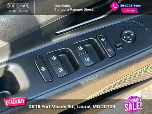 Used 2025 Hyundai Elantra SEL image 8