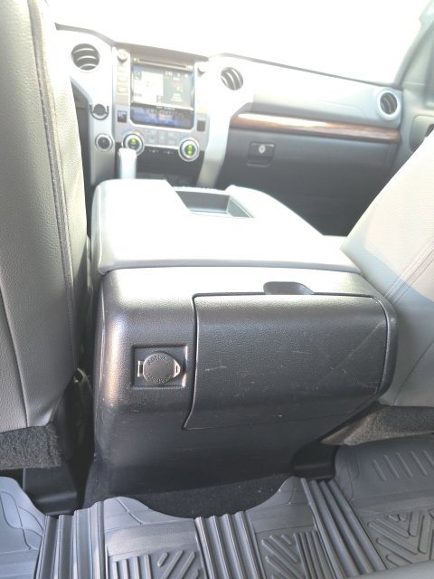 Used 2017 Toyota Tundra Limited AWD/4WD image 23