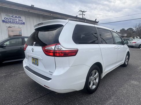 Used 2015 Toyota Sienna LE image 8