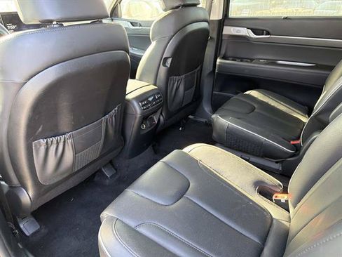 Used 2024 Hyundai Palisade SEL w/ Premium Package FWD image 11